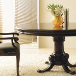 円形ダイニングテーブル