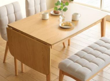 家具のアドバイザー・・・ご高齢の方が多いのは？