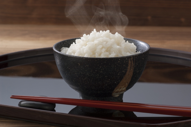 土鍋と本棚