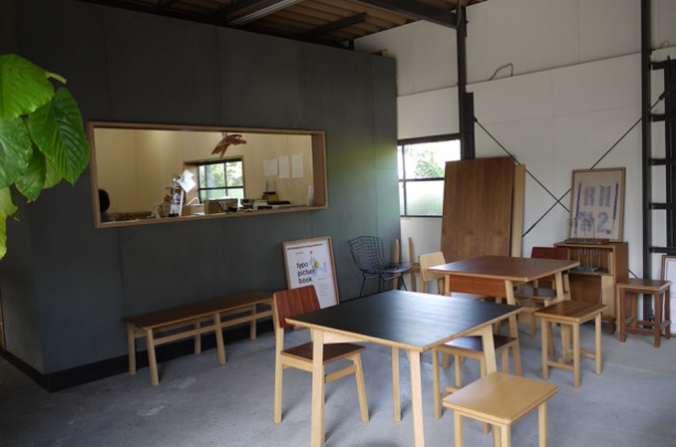 FLANGE plywood ショールーム