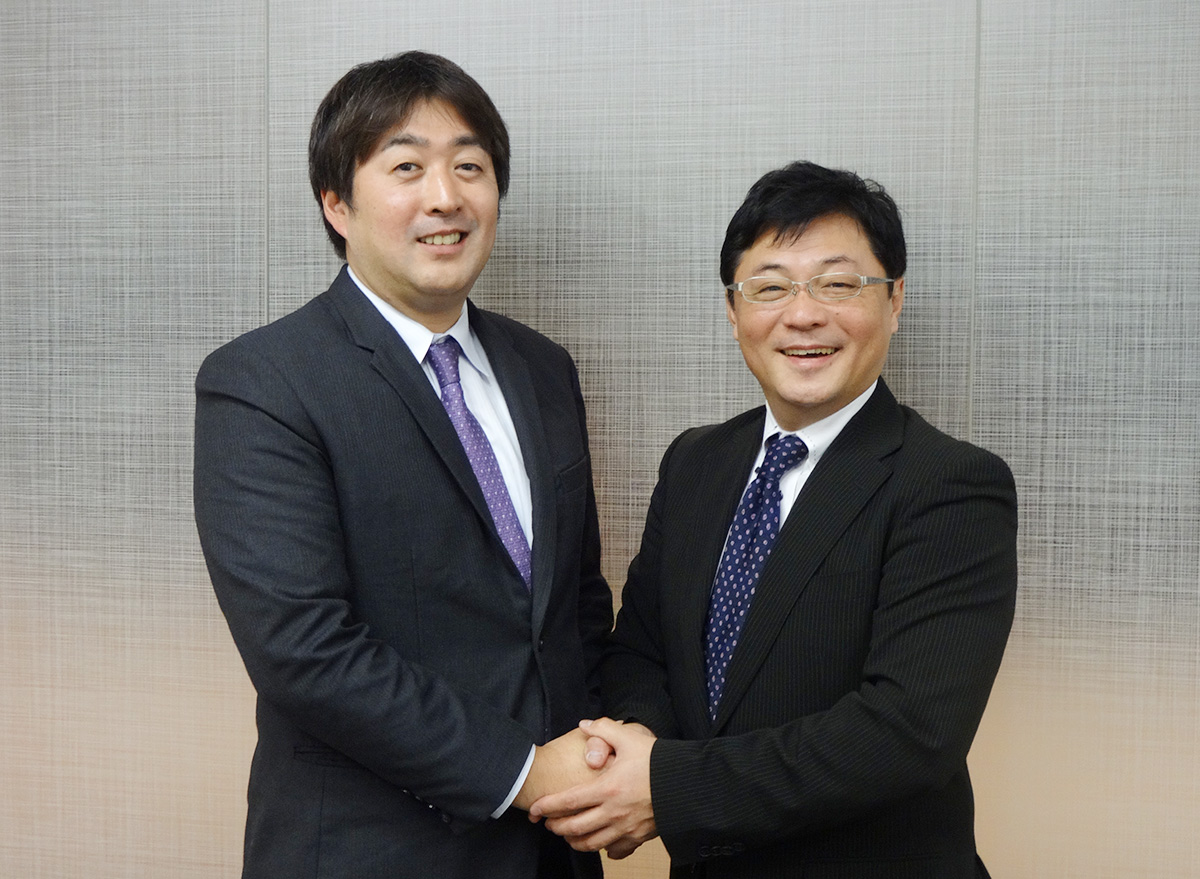 東京ベッド社長対談での握手