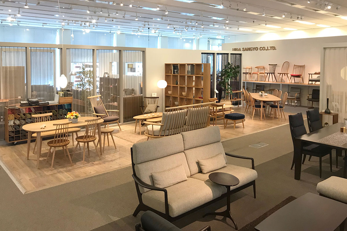 飛騨産業　飛騨の家具館大阪