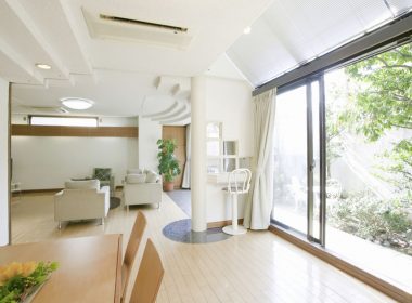 理想のテーブルサイズとは？部屋の広さとレイアウトから考えよう