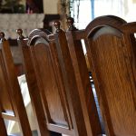 ウッド調コーディネートにベストマッチのダイニングチェア