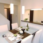 来客にも便利！伸縮式ダイニングテーブルの種類と選び方とは