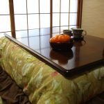 冬はやっぱりこたつ！？年中使えるダイニングテーブルこたつとは