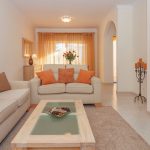 スペースで選ぶ？！プロが教える本当のリビングテーブルの選び方