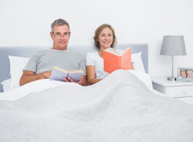 背もたれや傾斜がつけられるベッドと睡眠の関係性