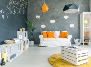 お部屋に華を添えるモダンなインテリア雑貨の活用テクニック