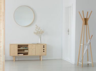 アイデア次第で狭い部屋でもしっかり収納！薄型収納家具の魅力